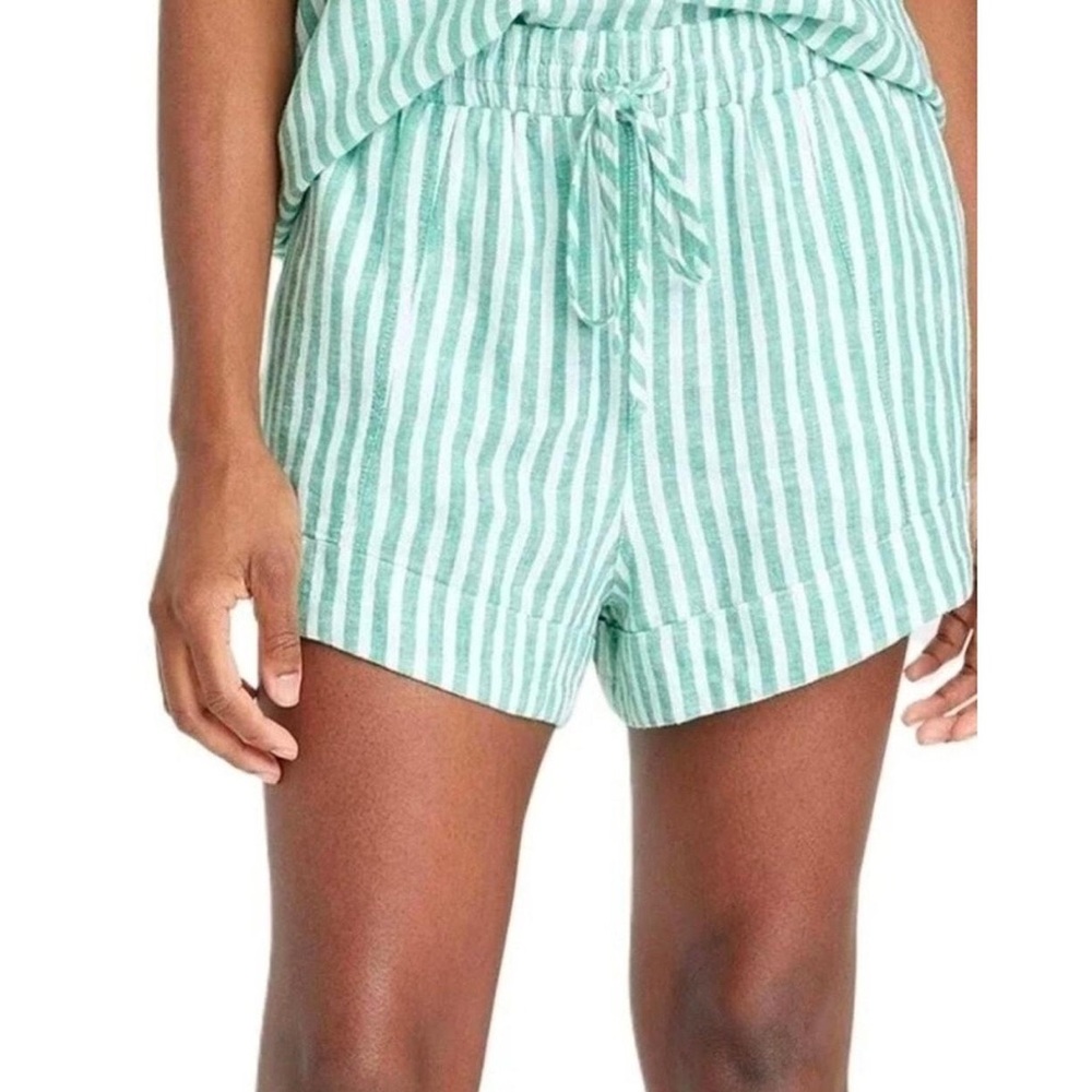 Universal Thread Green Striped Drawstring Women’s Shorts